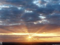 Radiating sunset&mdash;1024×768