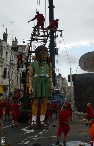 Little giantess - Petite géante