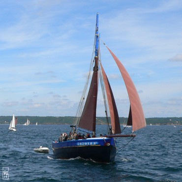 Fishing boat - Bateau de pêche