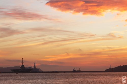 Silhouettes of ships - Silhouettes de bateaux