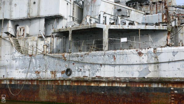 Boat cemetery in Landévennec - Cimetière de bateaux à Landévennec