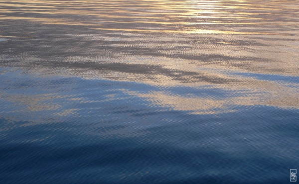 Sunset colours on water - Couleurs du coucher de soleil sur l’eau