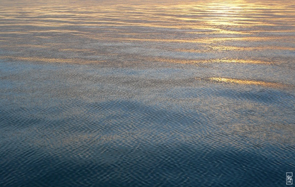 Sunset colours on water - Couleurs du coucher de soleil sur l’eau