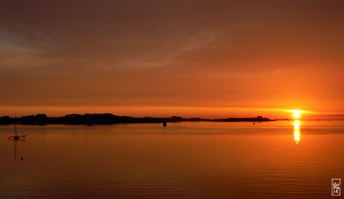 Sunset reflection - Reflet du coucher de soleil