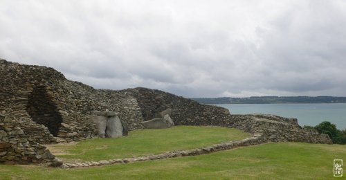 Cairn destruction - Destruction du cairn