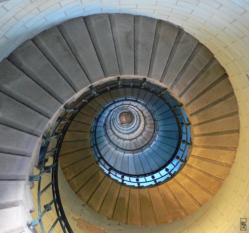 Eckmühl lighthouse - Phare d’Eckmühl