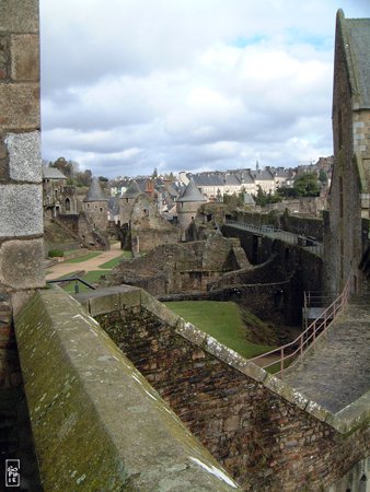 Court of the caste - Cour du château