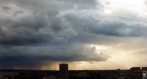 Heavy clouds - Nuages de plomb